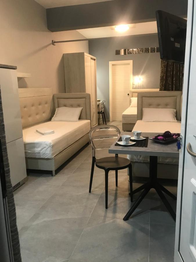 Avra Comfort Rooms - Family Nea Poteidaia Exterior foto
