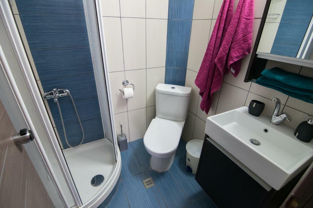 Avra Comfort Rooms - Family Nea Poteidaia Exterior foto